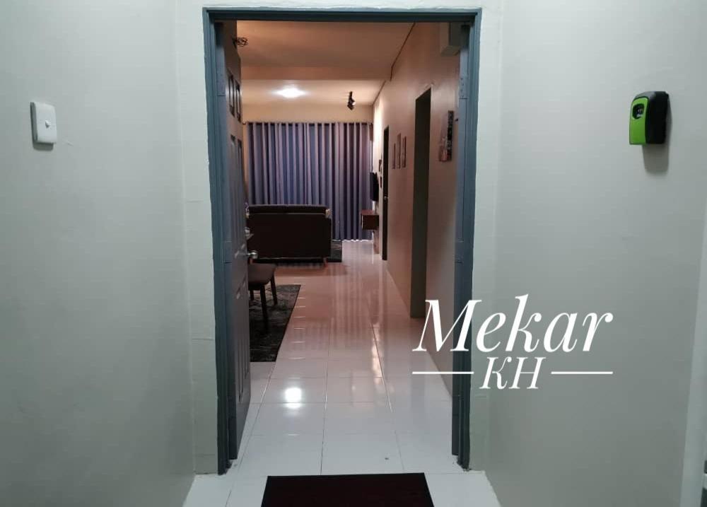 Mekar Kh Homestay Бринчанг Экстерьер фото